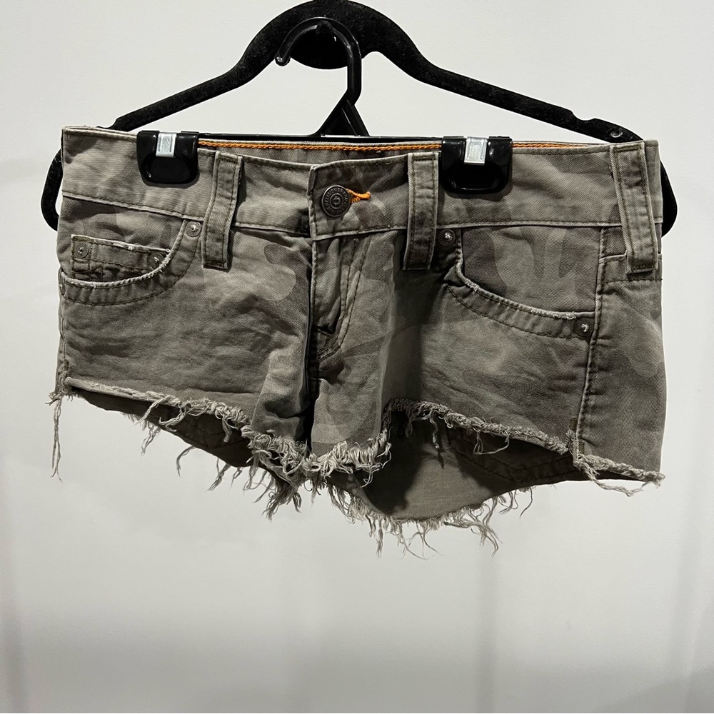 SOLD ON DEPOP/True Religion camo shorts